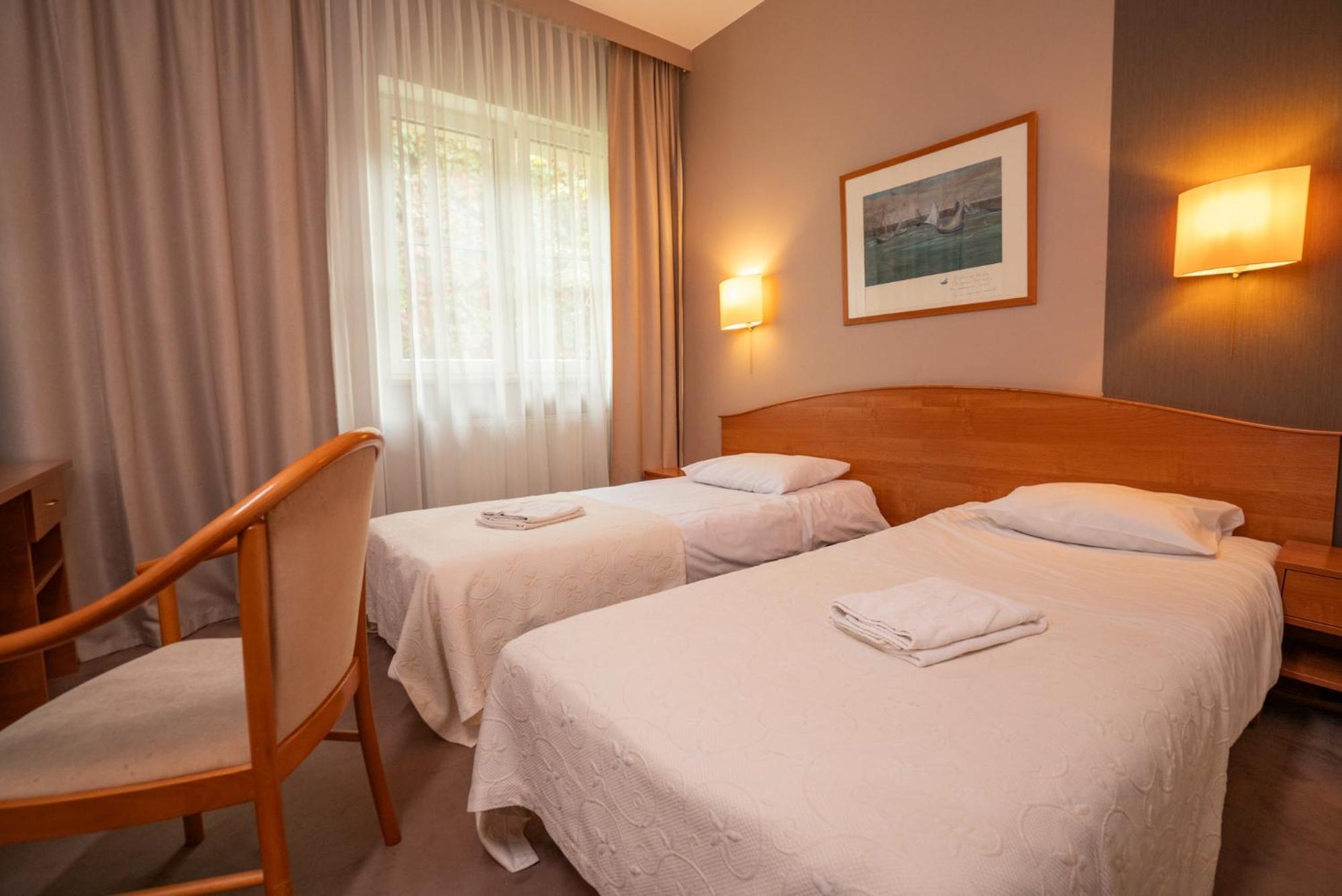 Hotel Gaja Warsaw Luaran gambar