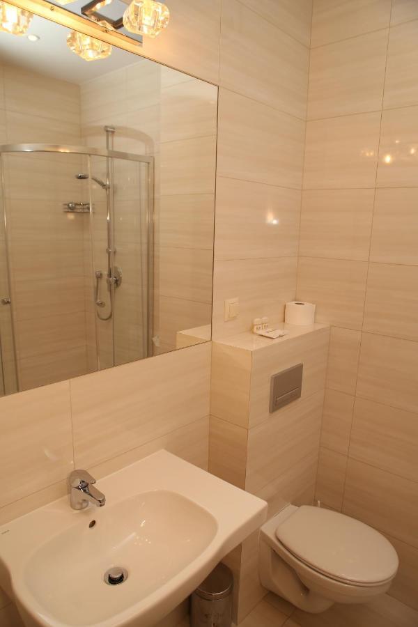 Hotel Gaja Warsaw Luaran gambar