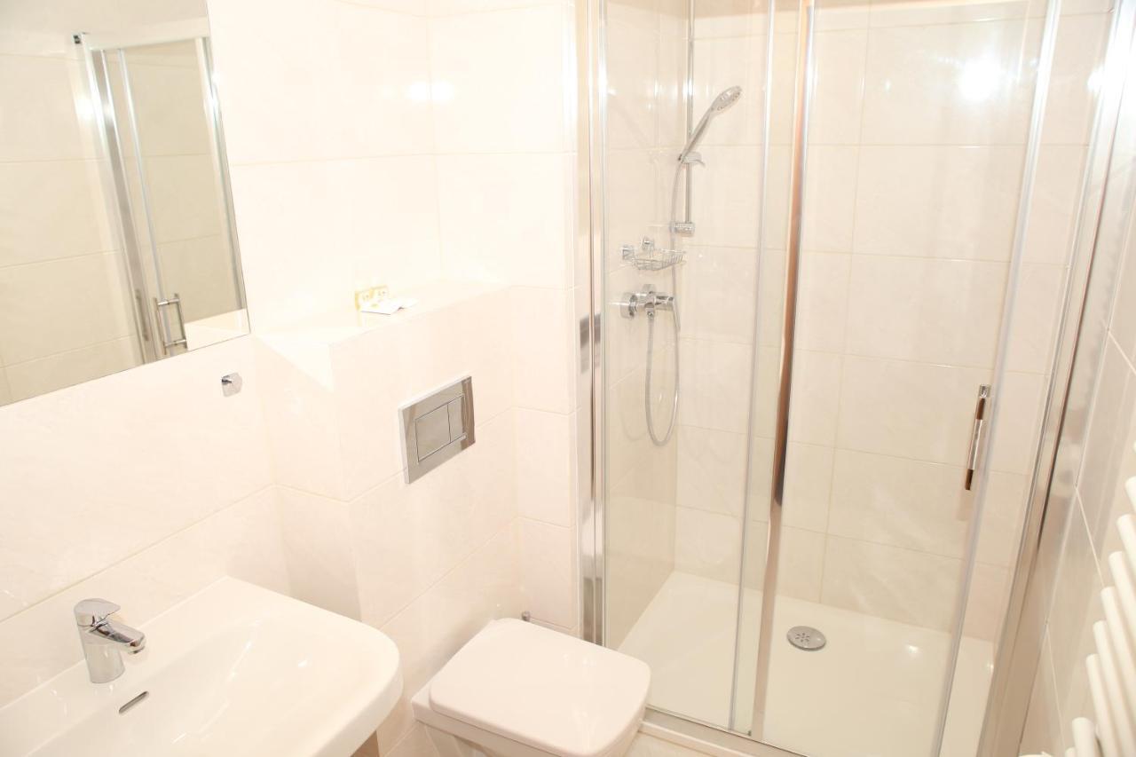 Hotel Gaja Warsaw Luaran gambar